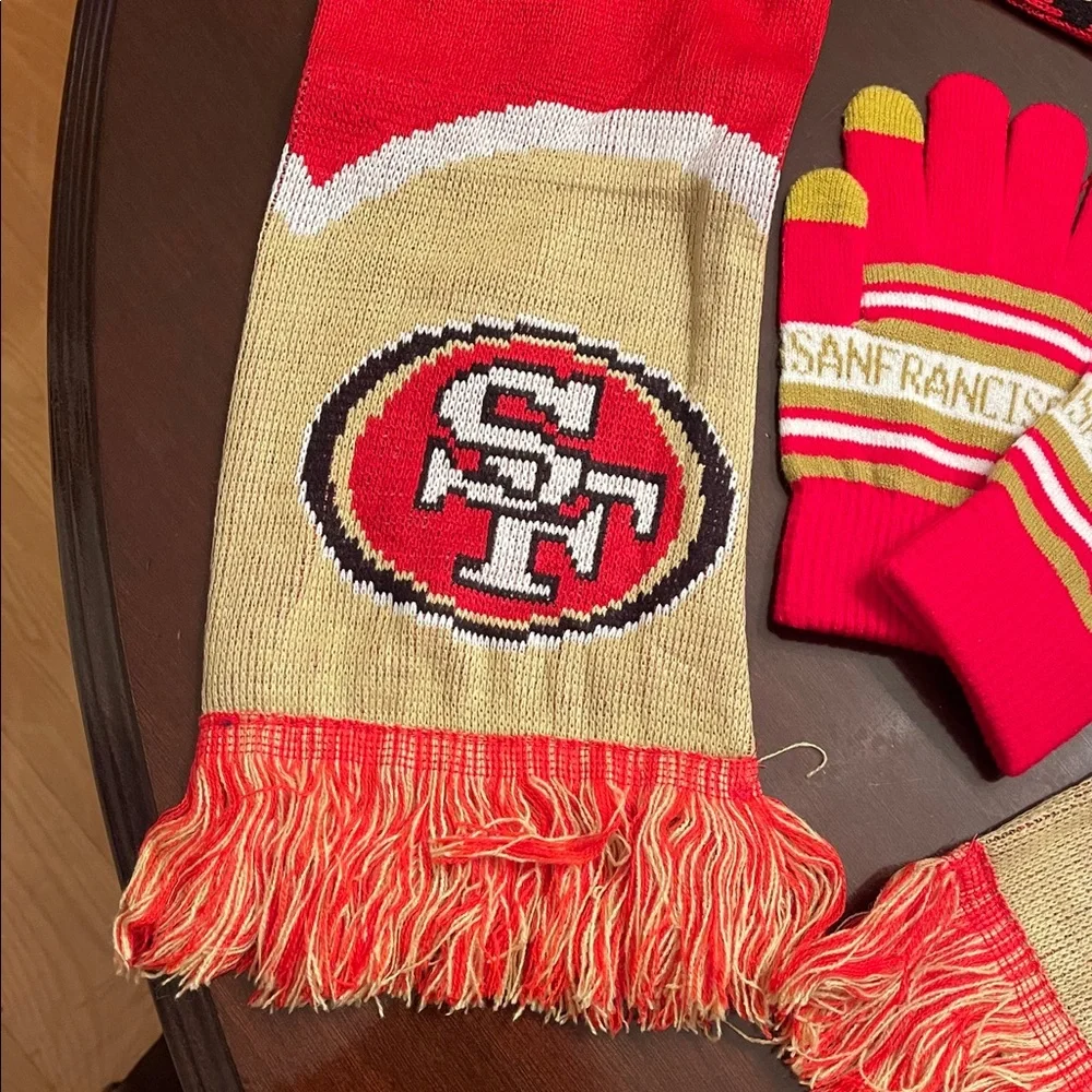 San Francisco 49ers Red Gold Scarf texting Gloves Set - FOCO NWT